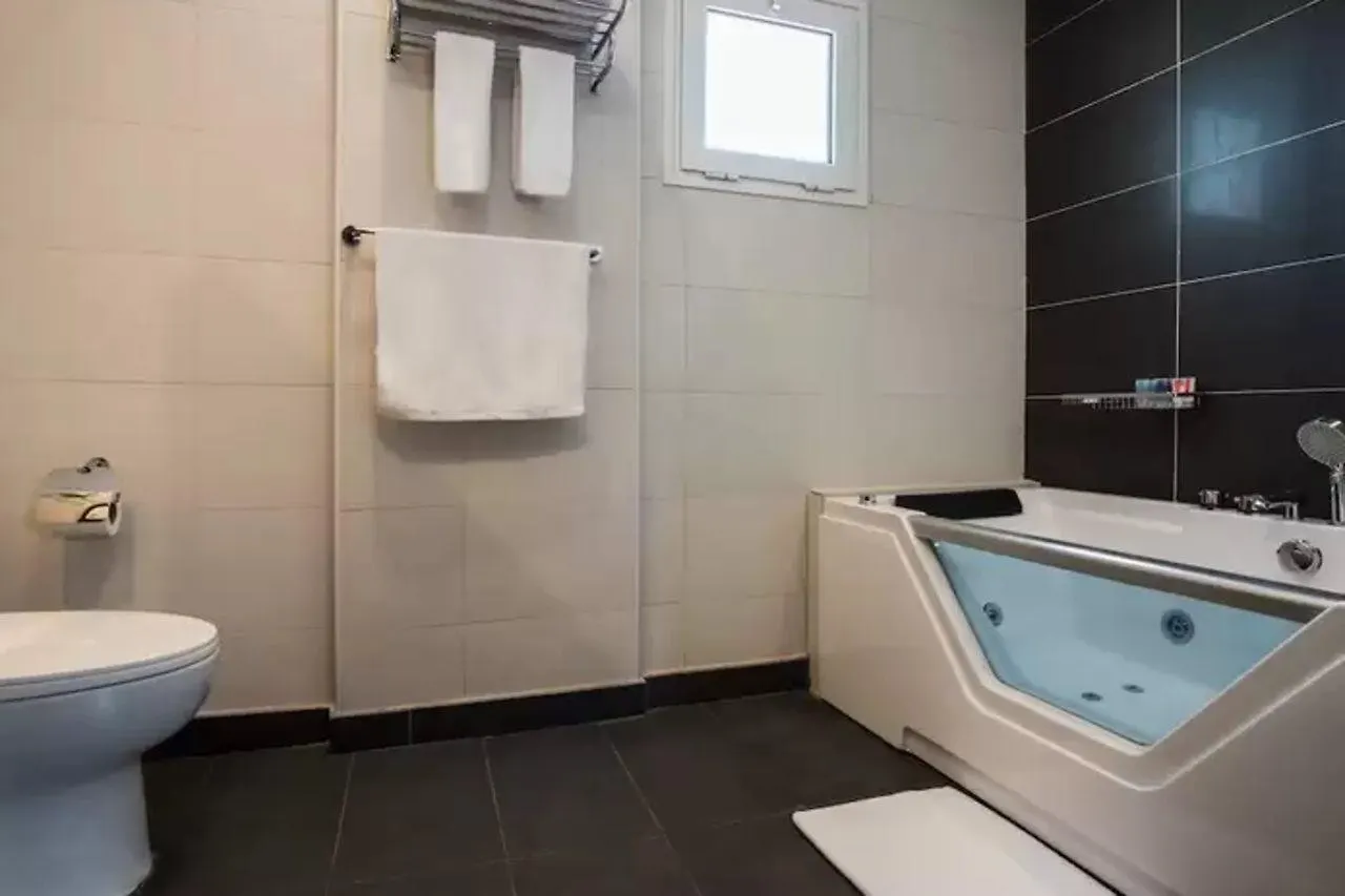 ***  Naviti Warwick Dammam Hotel Saudi Arabia