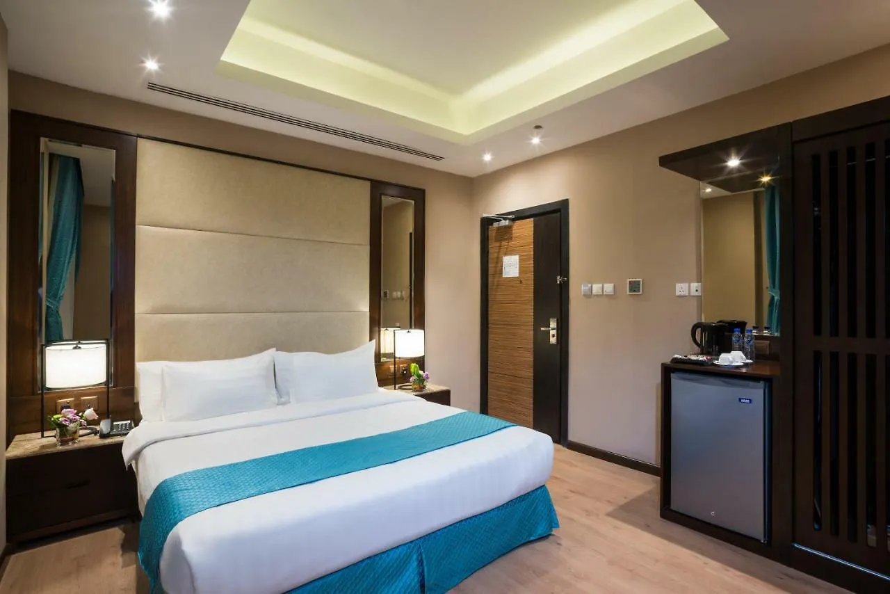Naviti Warwick Dammam Hotel 3*,