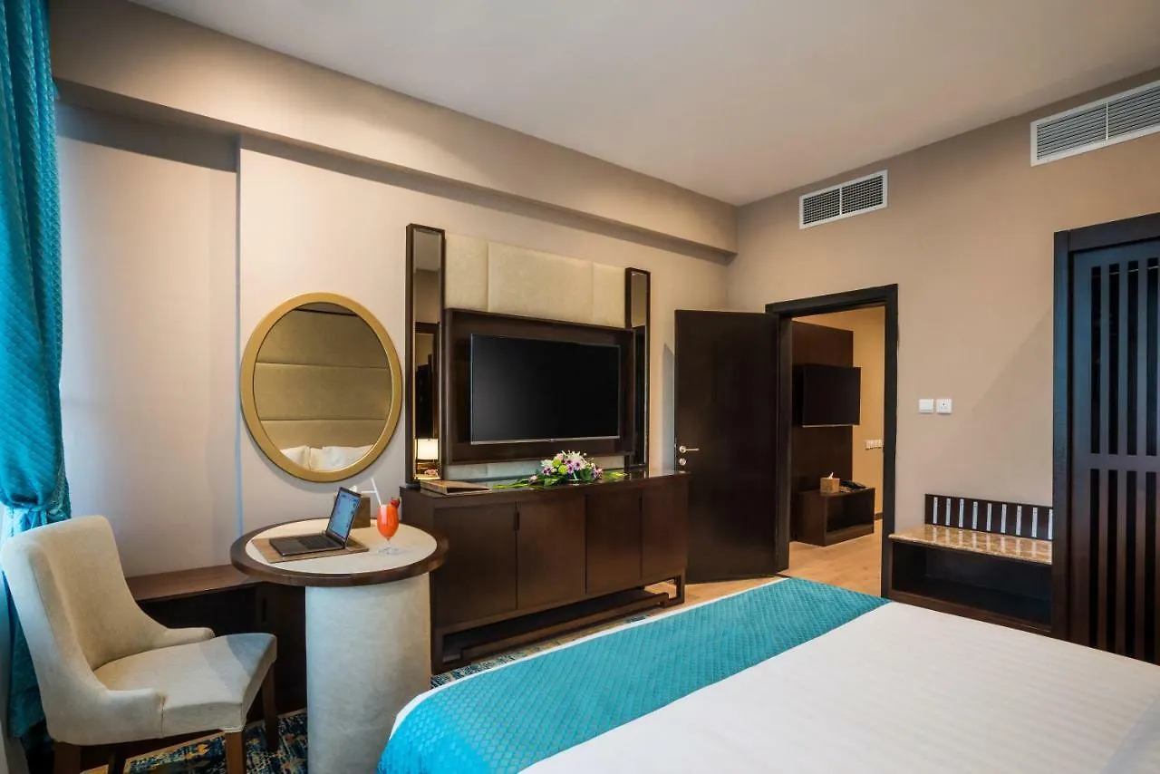 Naviti Warwick Dammam Hotel