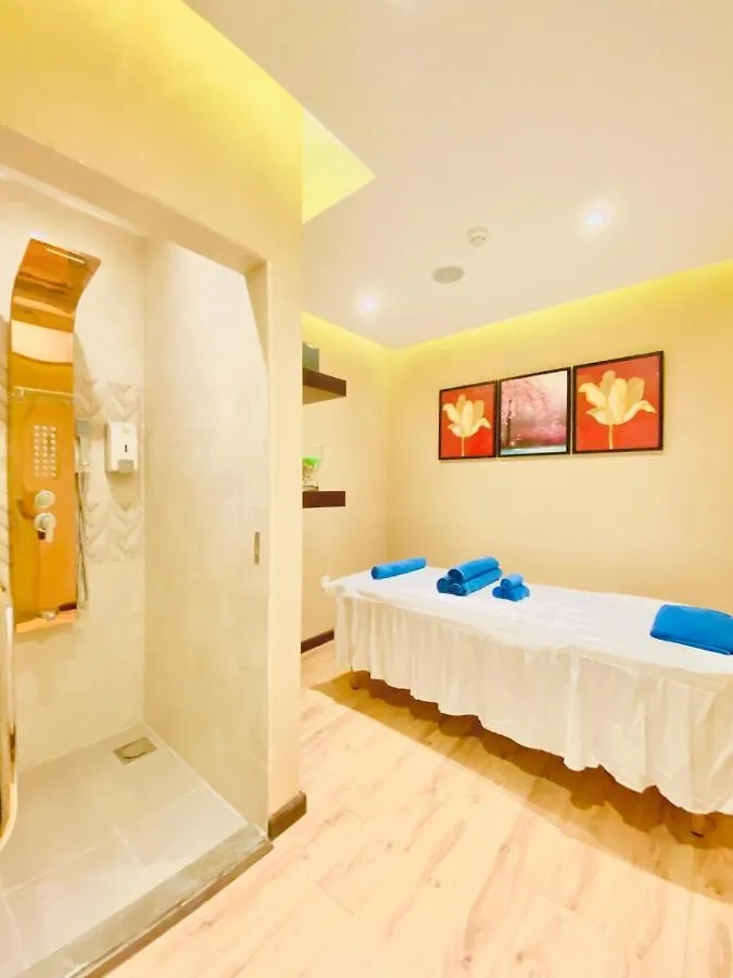 Naviti Warwick Dammam Hotel